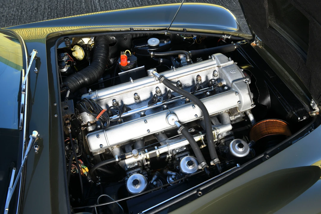 1970 Aston Martin DB6 Vantage - Image 21 of 23