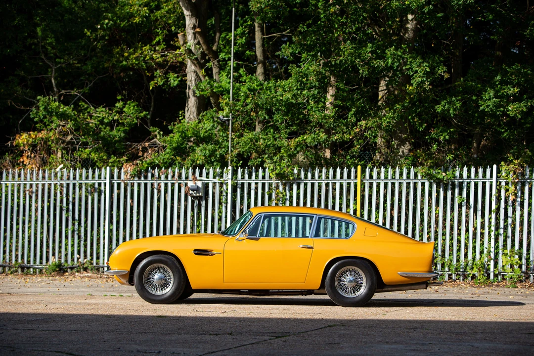 1970 Aston Martin DB6 Vantage - Image 10 of 31