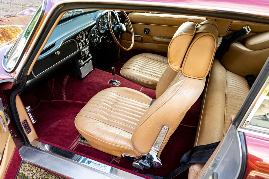 1970 Aston Martin DB6 Vantage - Image 25 of 28