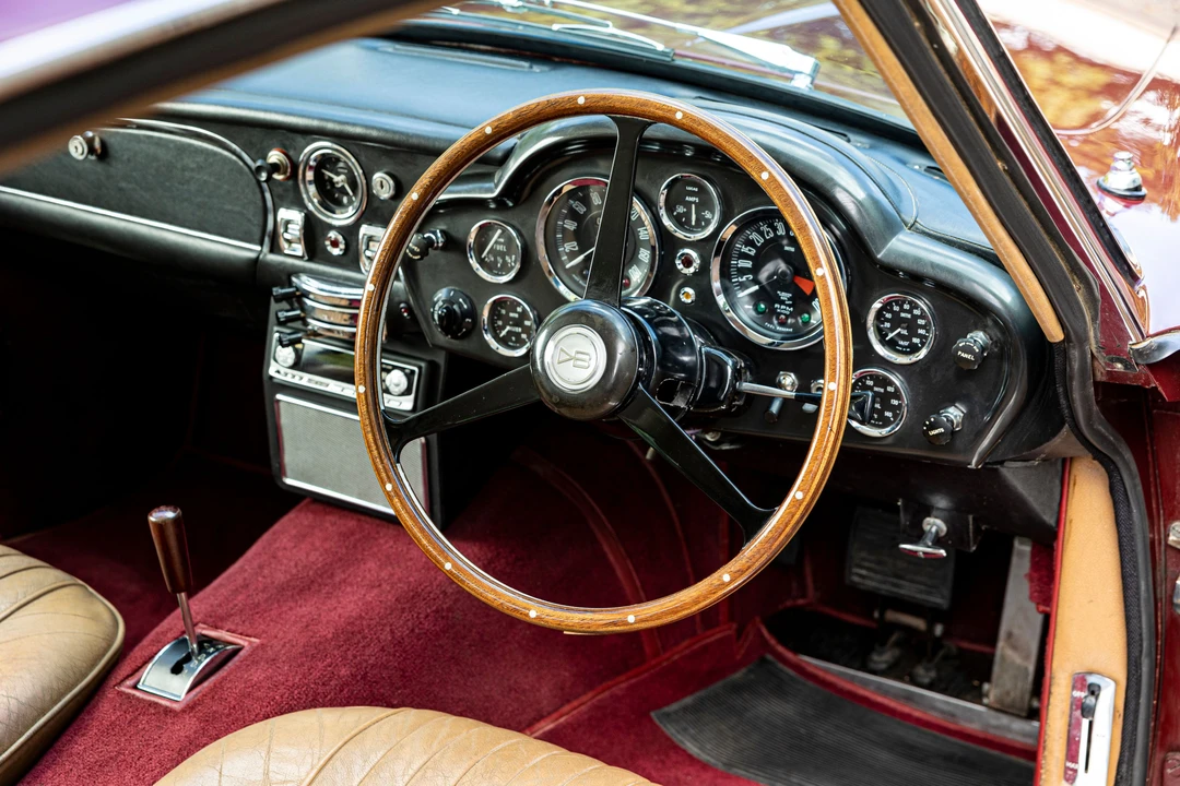 1970 Aston Martin DB6 Vantage - Image 16 of 28