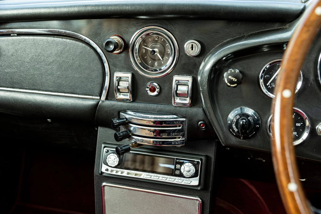 1970 Aston Martin DB6 Vantage - Image 11 of 28
