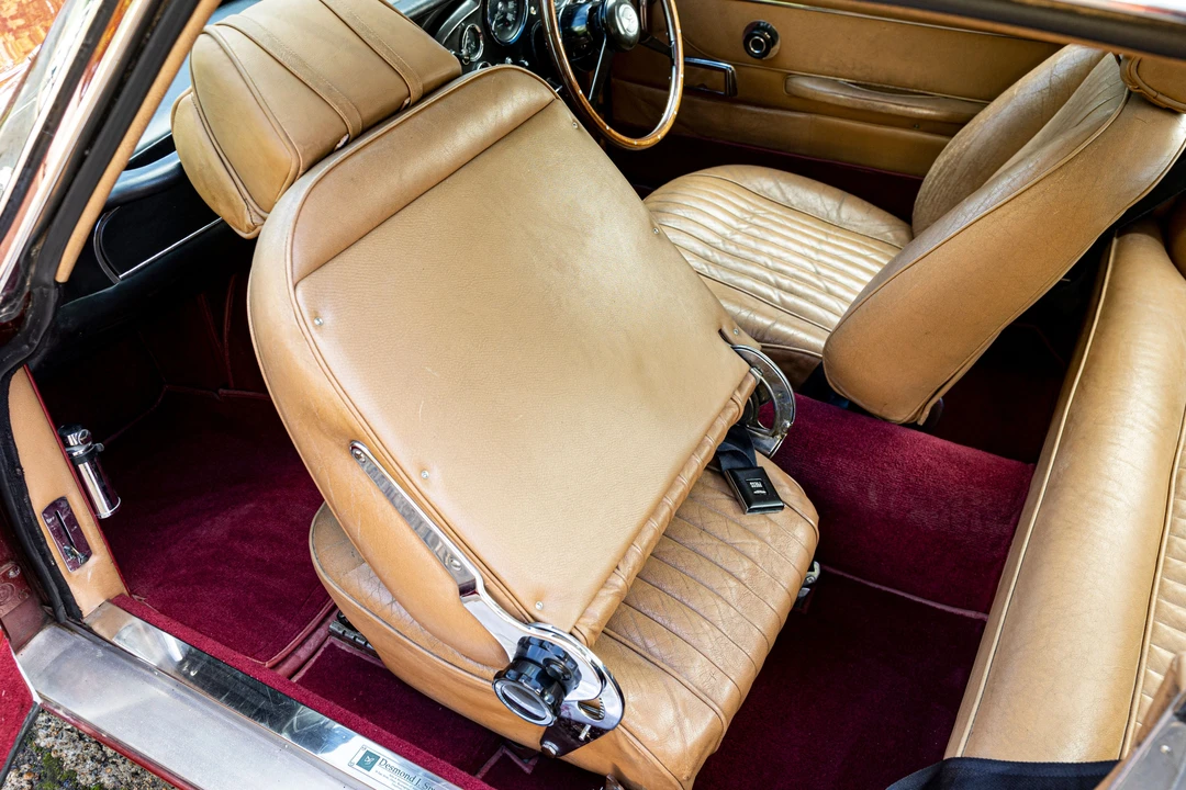 1970 Aston Martin DB6 Vantage - Image 19 of 28