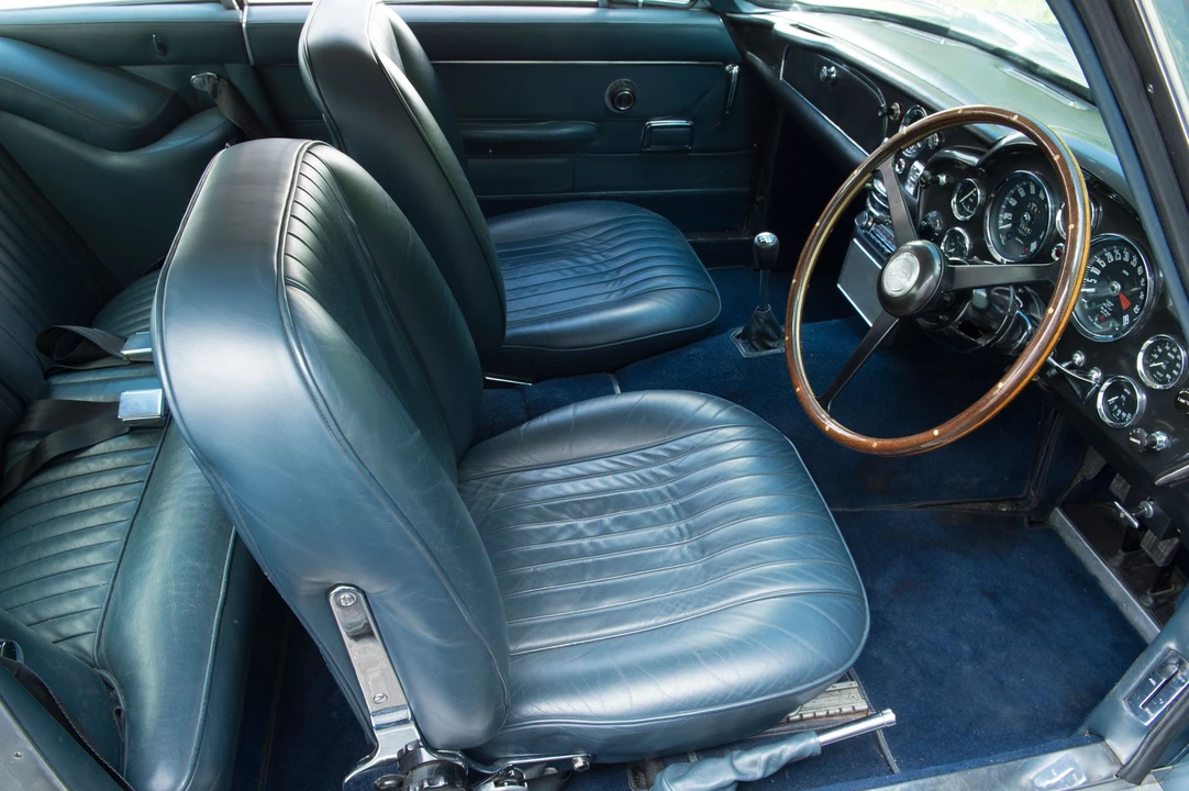 1970 Aston Martin DB6 Vantage - Image 17 of 25
