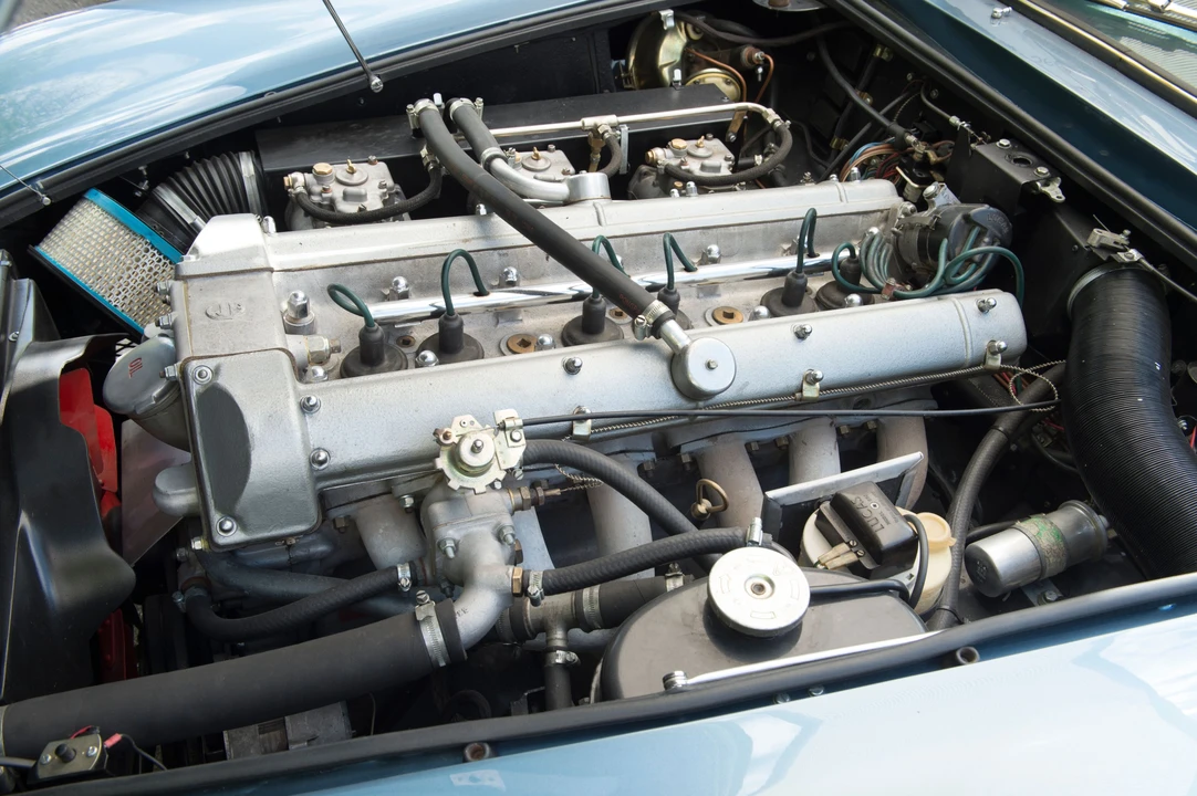 1970 Aston Martin DB6 Vantage - Image 22 of 25