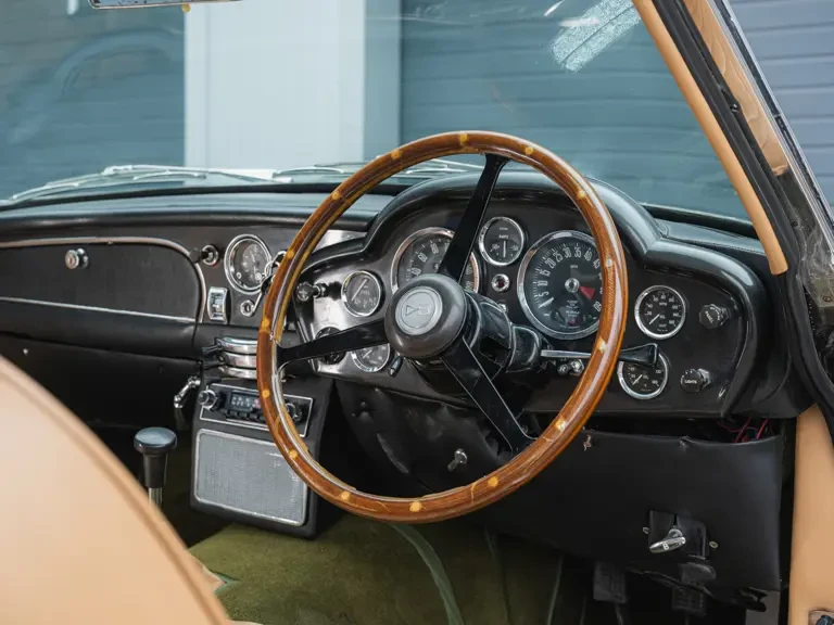 1970 Aston Martin DB6 - Image 27 of 31