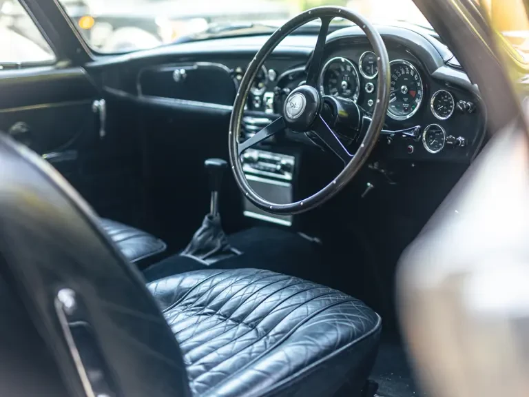 1970 Aston Martin DB6 Vantage - Image 29 of 31
