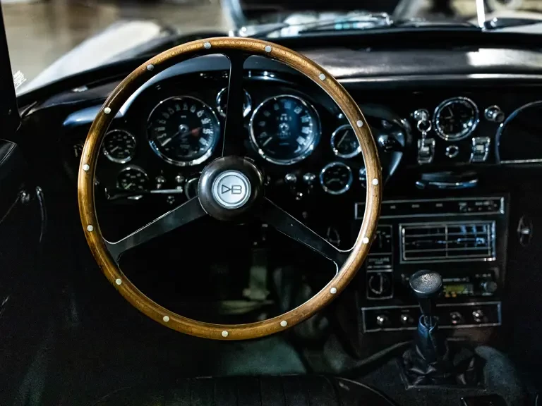 1970 Aston Martin DB6 Vantage - Image 14 of 31