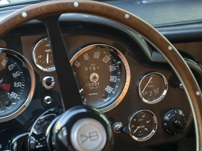 1970 Aston Martin DB6 Vantage - Image 20 of 31