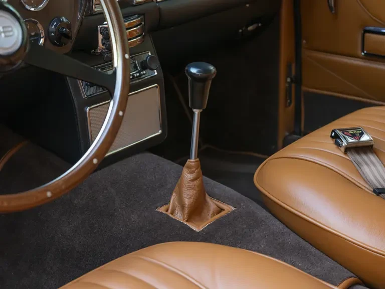 1970 Aston Martin DB6 Vantage - Image 16 of 31