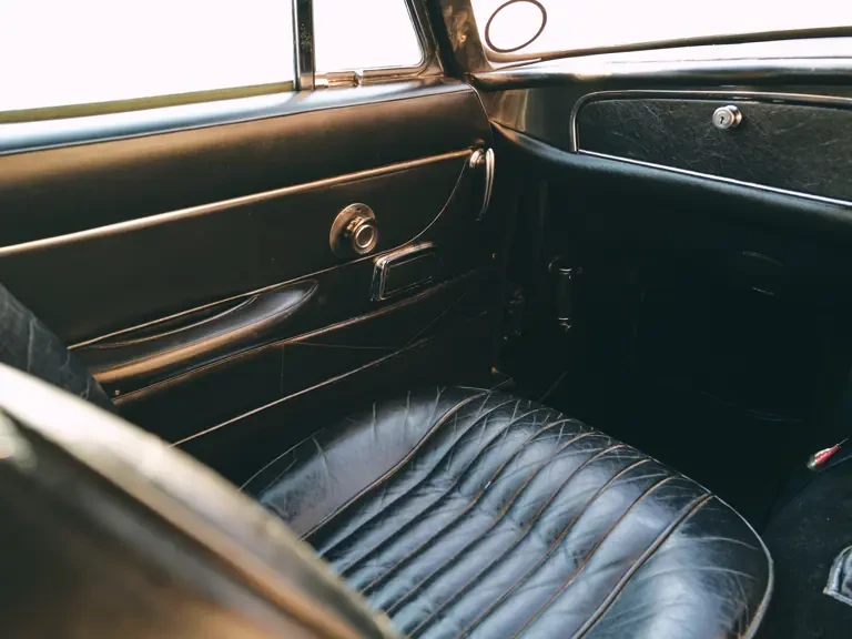 1970 Aston Martin DB6 Vantage - Image 13 of 28