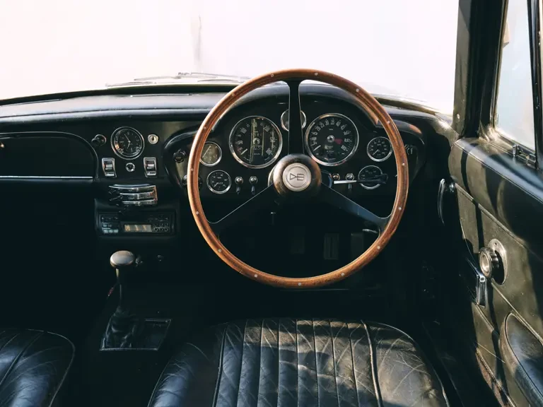 1970 Aston Martin DB6 Vantage - Image 15 of 28