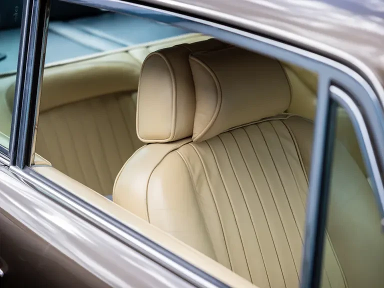 1970 Aston Martin DB6 Vantage - Image 16 of 31