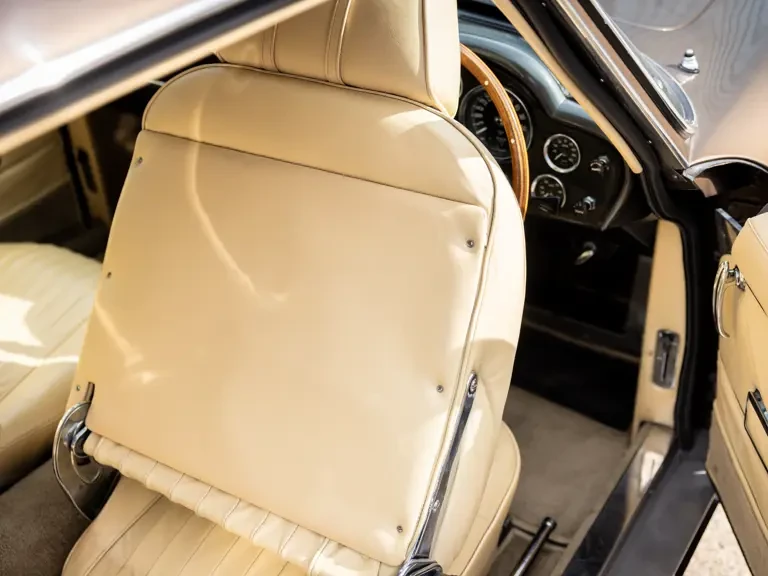 1970 Aston Martin DB6 Vantage - Image 27 of 31