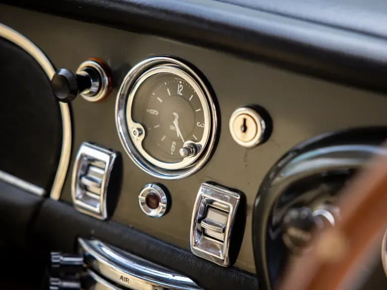 1970 Aston Martin DB6 Vantage - Image 23 of 31