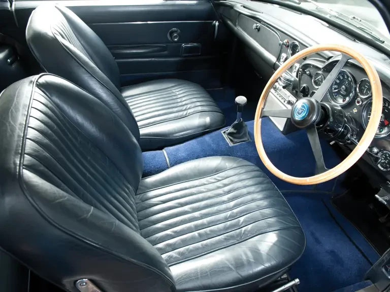 1970 Aston Martin DB6 Vantage - Image 5 of 6
