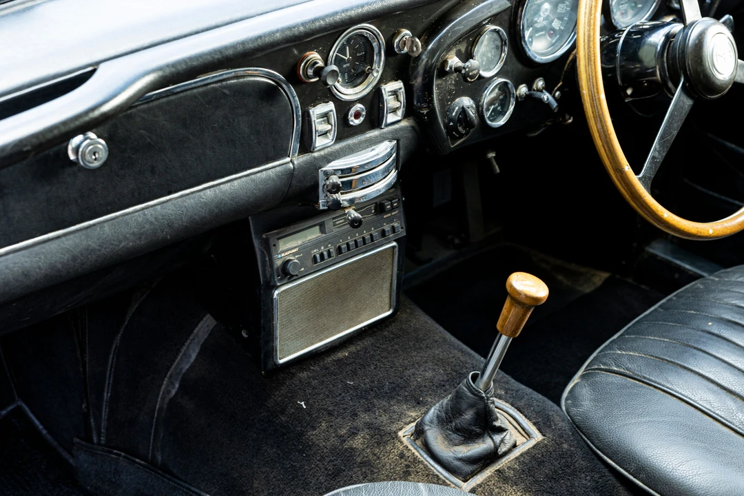 1970 Aston Martin DB6 - Image 27 of 31