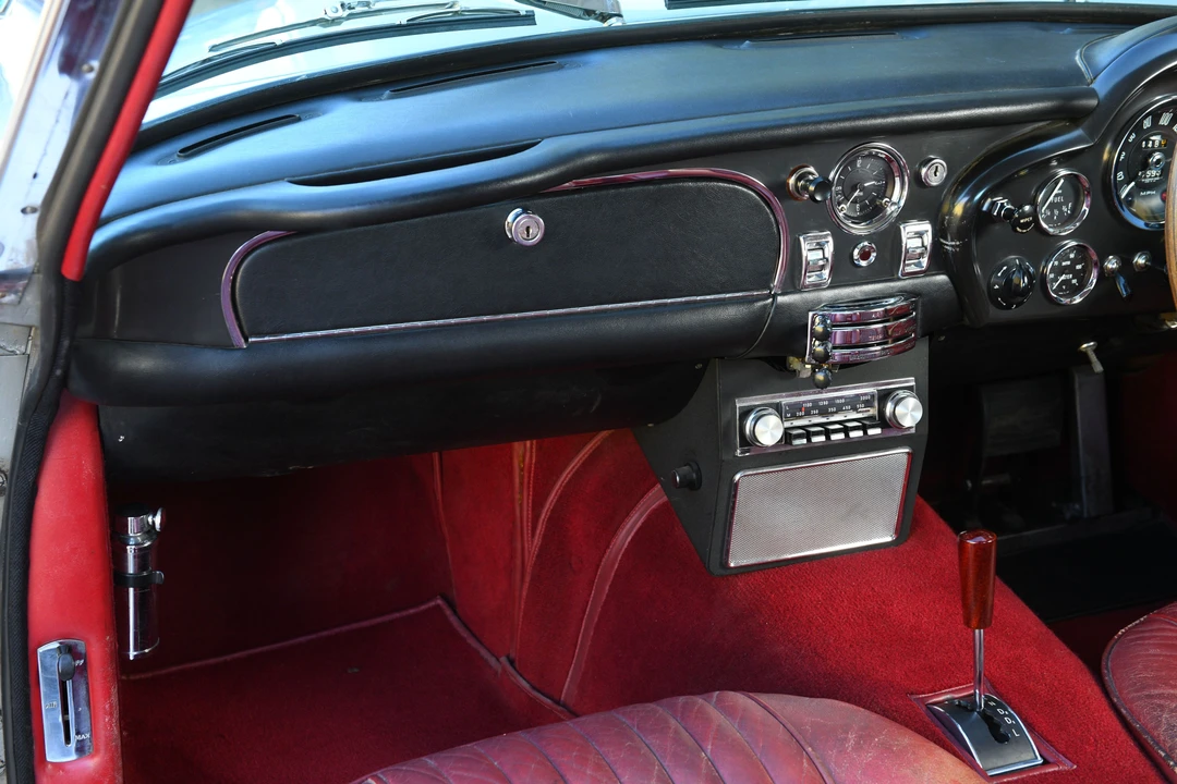 1970 Aston Martin DB6 - Image 19 of 31