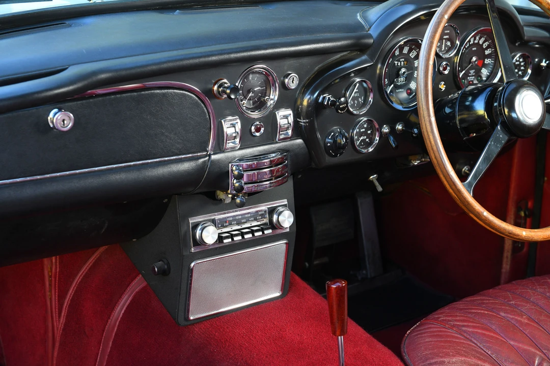 1970 Aston Martin DB6 - Image 20 of 31