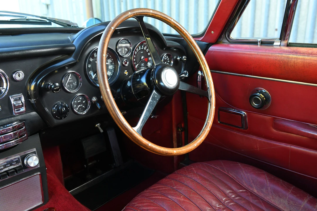 1970 Aston Martin DB6 - Image 17 of 31