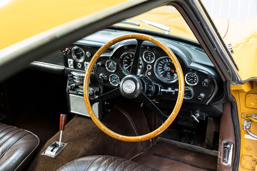 1970 Aston Martin DB6 - Image 25 of 26