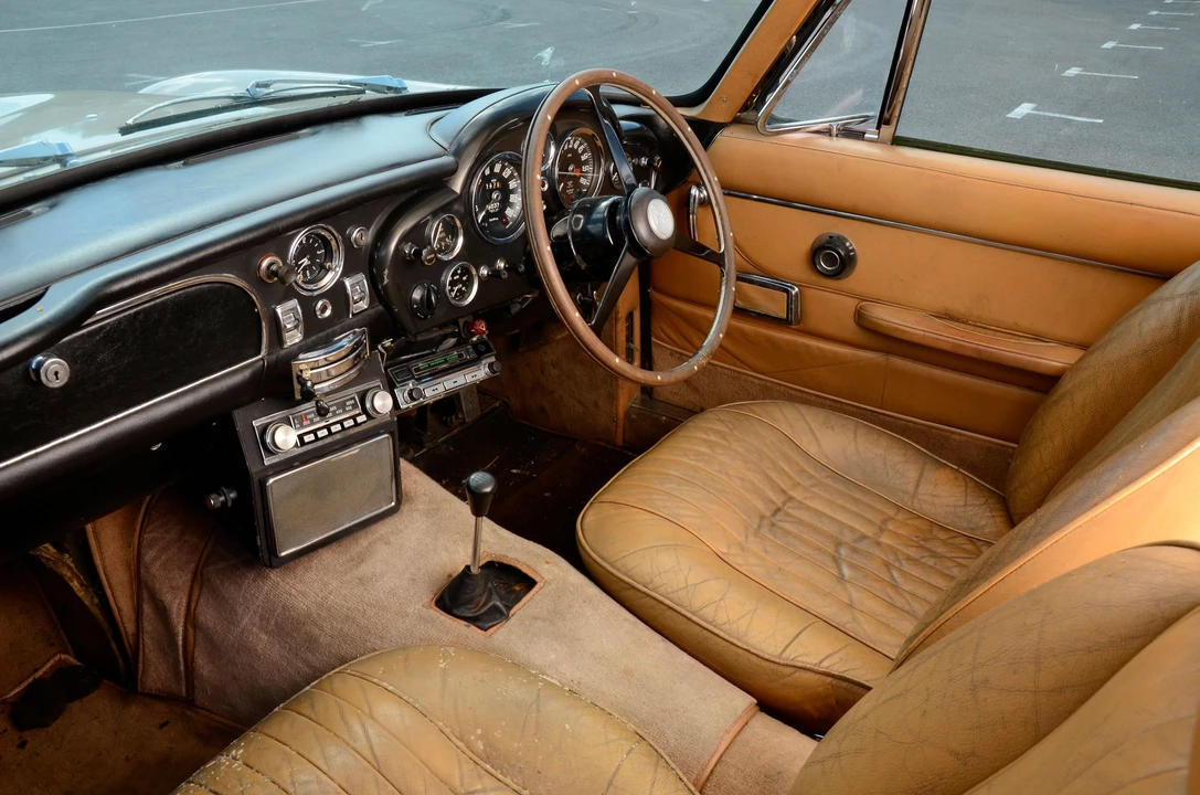 1970 Aston Martin DB6 - Image 8 of 20