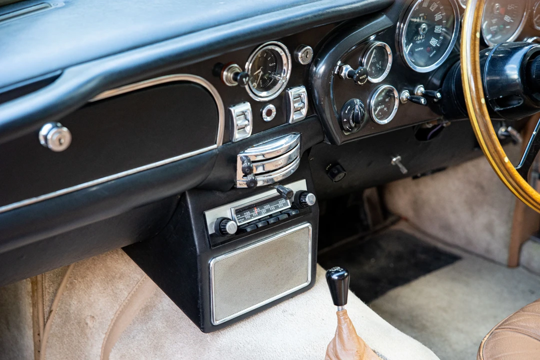 1970 Aston Martin DB6 Vantage - Image 18 of 31