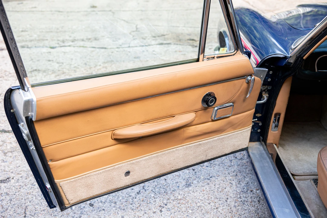 1970 Aston Martin DB6 Vantage - Image 19 of 31