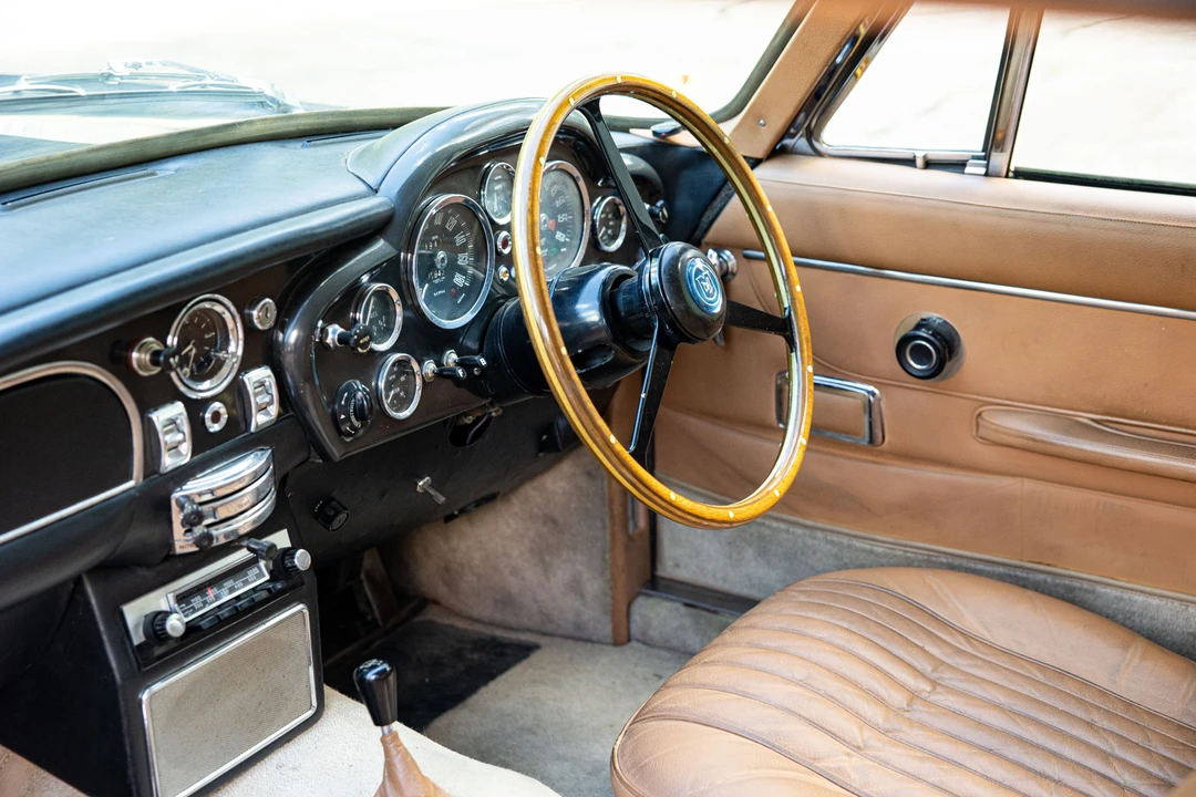 1970 Aston Martin DB6 Vantage - Image 20 of 31