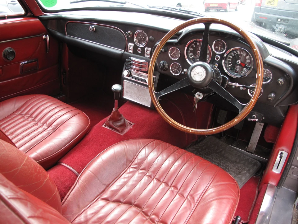1970 Aston Martin DB6 Vantage - Image 5 of 6