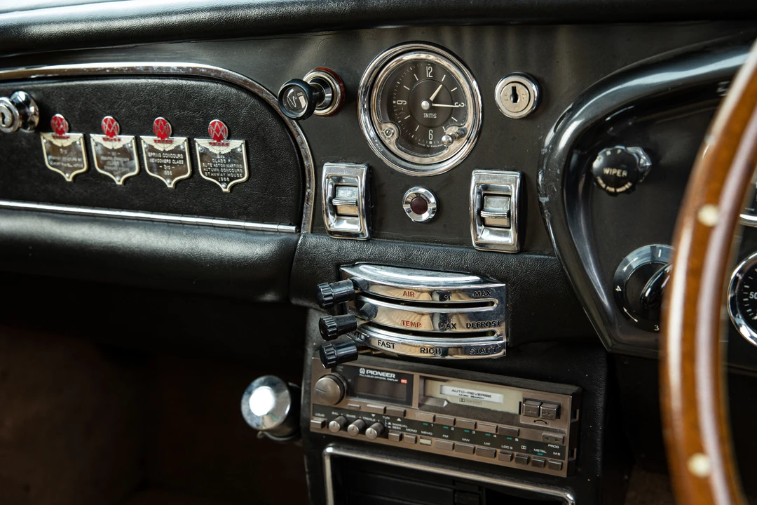 1970 Aston Martin DB6 Vantage - Image 22 of 30