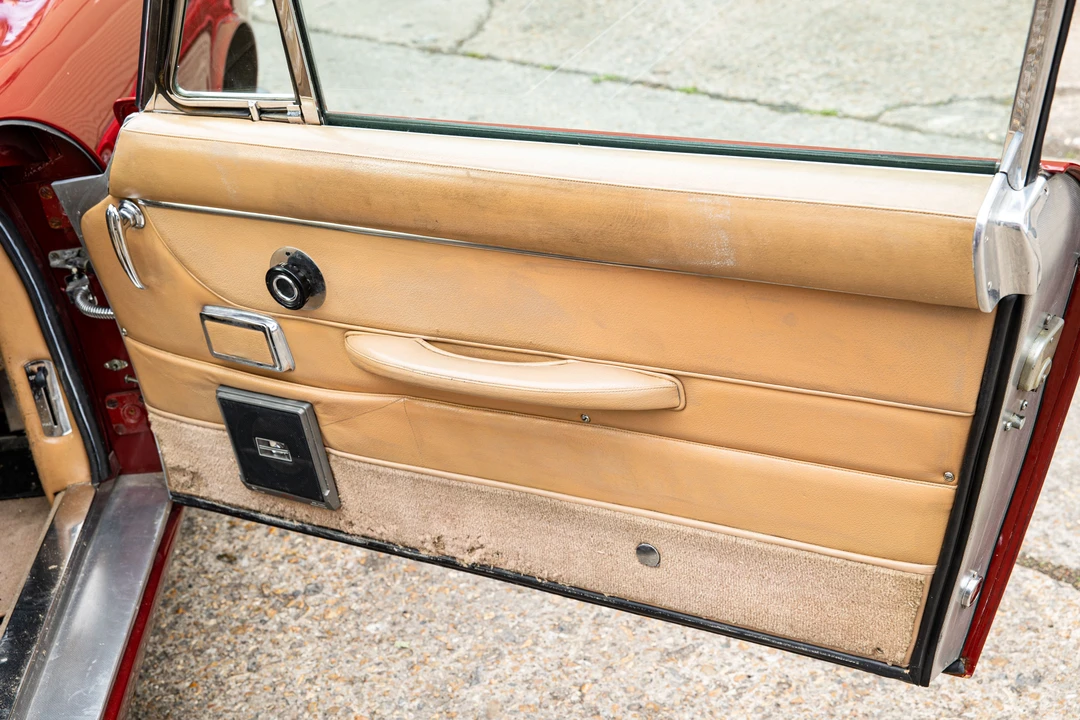 1970 Aston Martin DB6 Vantage - Image 20 of 30