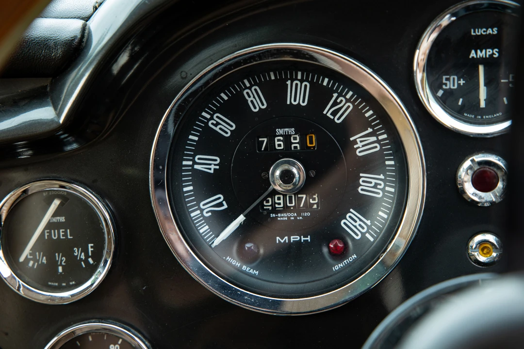 1970 Aston Martin DB6 Vantage - Image 23 of 30