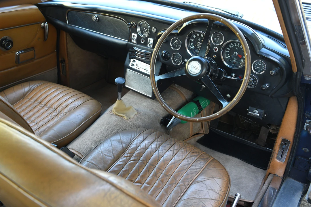 1970 Aston Martin DB6 Vantage - Image 27 of 31