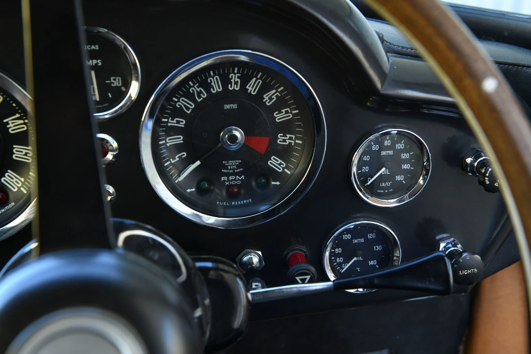 1970 Aston Martin DB6 Vantage - Image 25 of 31