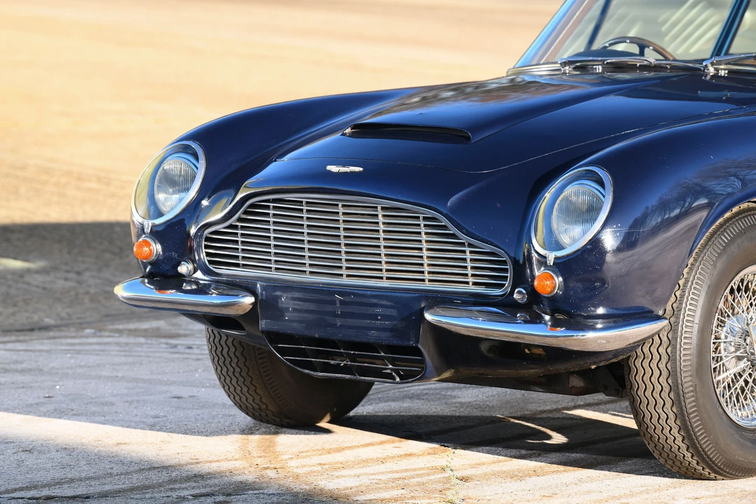 1970 Aston Martin DB6 Vantage - Image 29 of 31