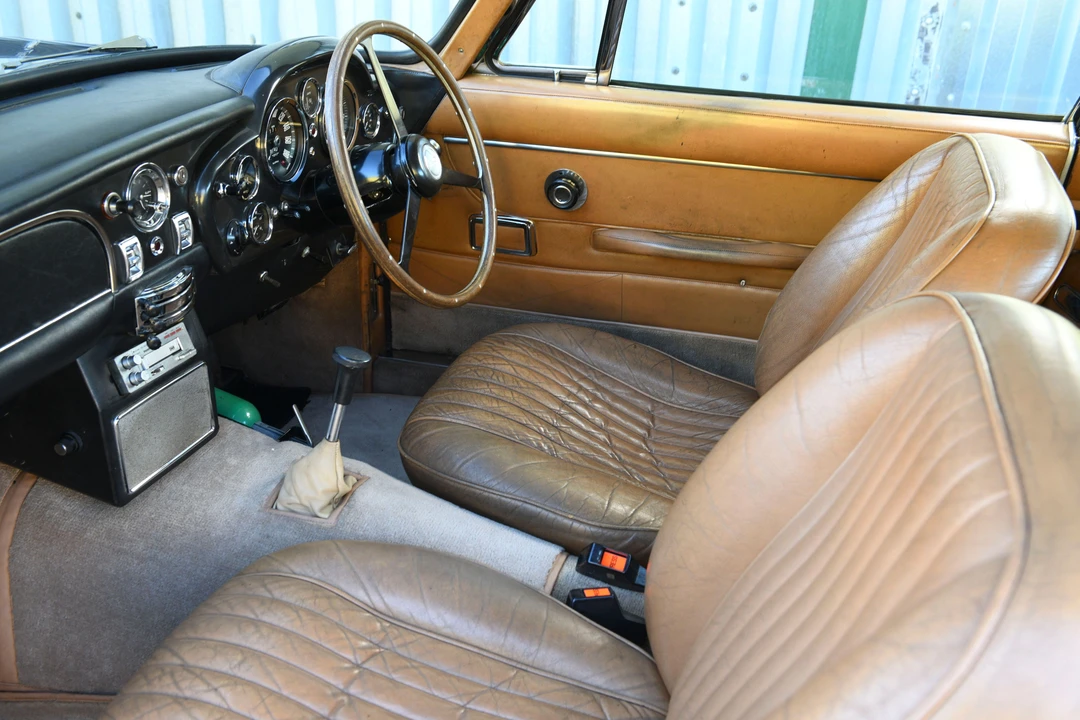 1970 Aston Martin DB6 Vantage - Image 12 of 31