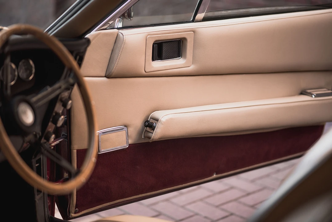 1970 Aston Martin DBS V8 - Image 13 of 31