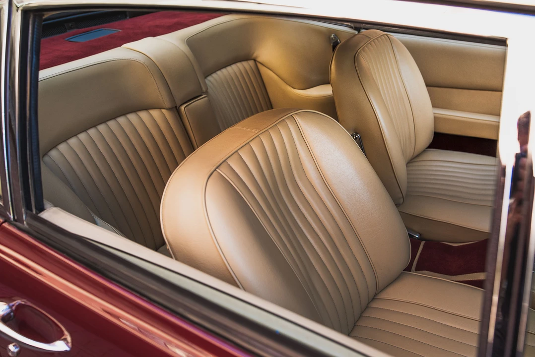 1970 Aston Martin DBS V8 - Image 8 of 31