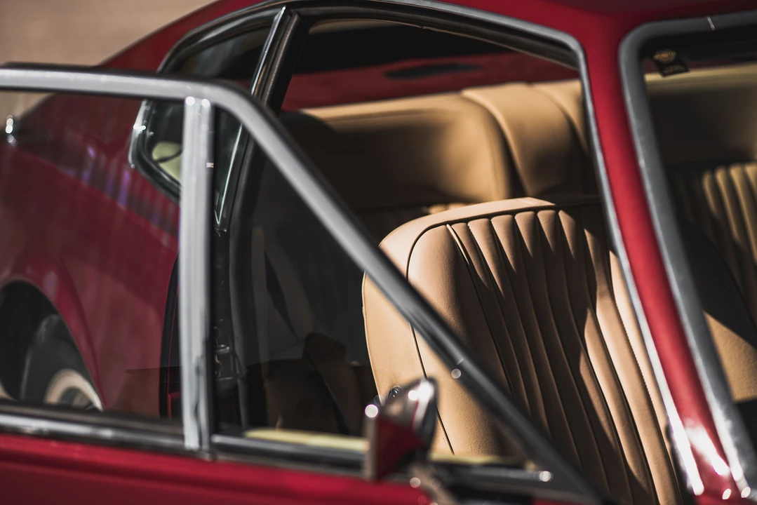 1970 Aston Martin DBS V8 - Image 18 of 31