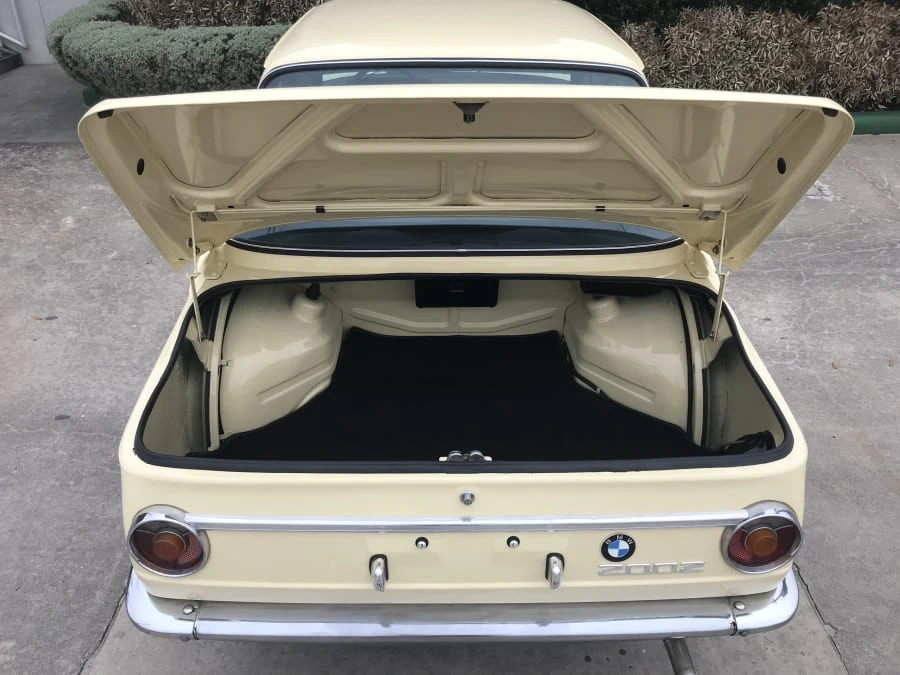 1970 BMW 2002 - Image 11 of 12