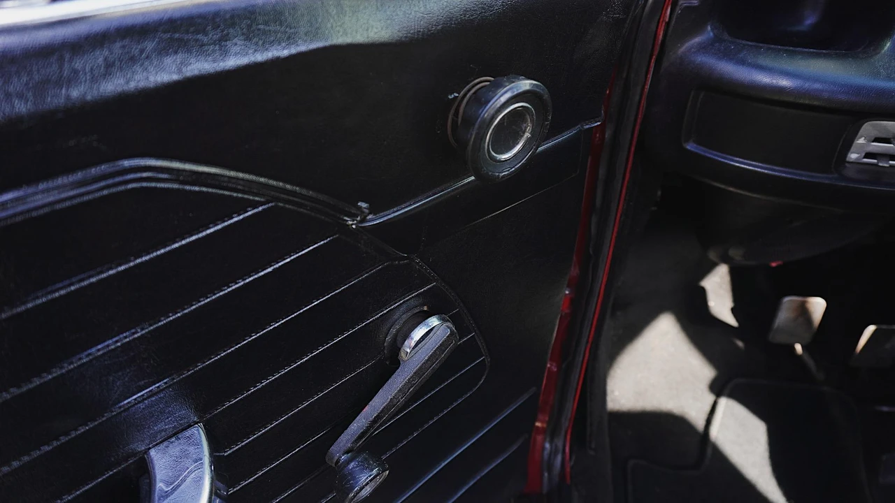 1970 BMW 2002 - Image 29 of 31