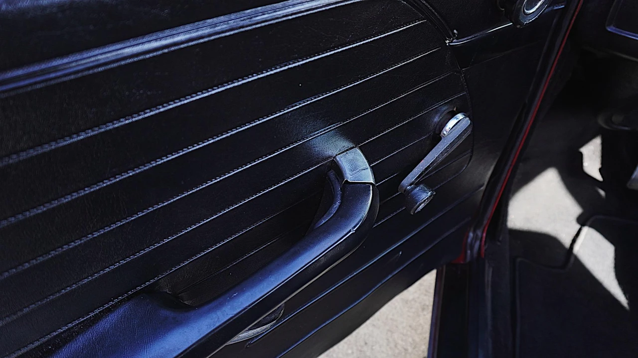 1970 BMW 2002 - Image 30 of 31