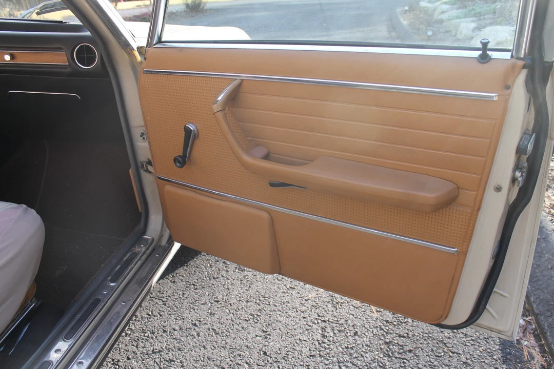 1970 BMW E3 - Image 14 of 31