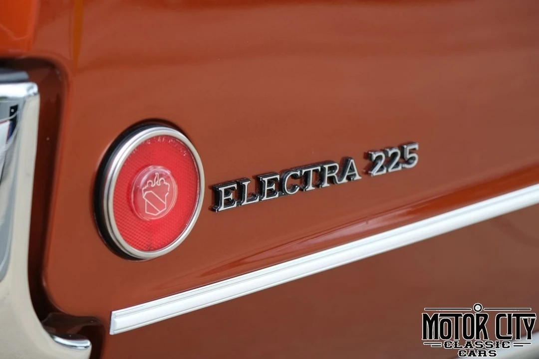 1970 Buick Electra - Image 13 of 21
