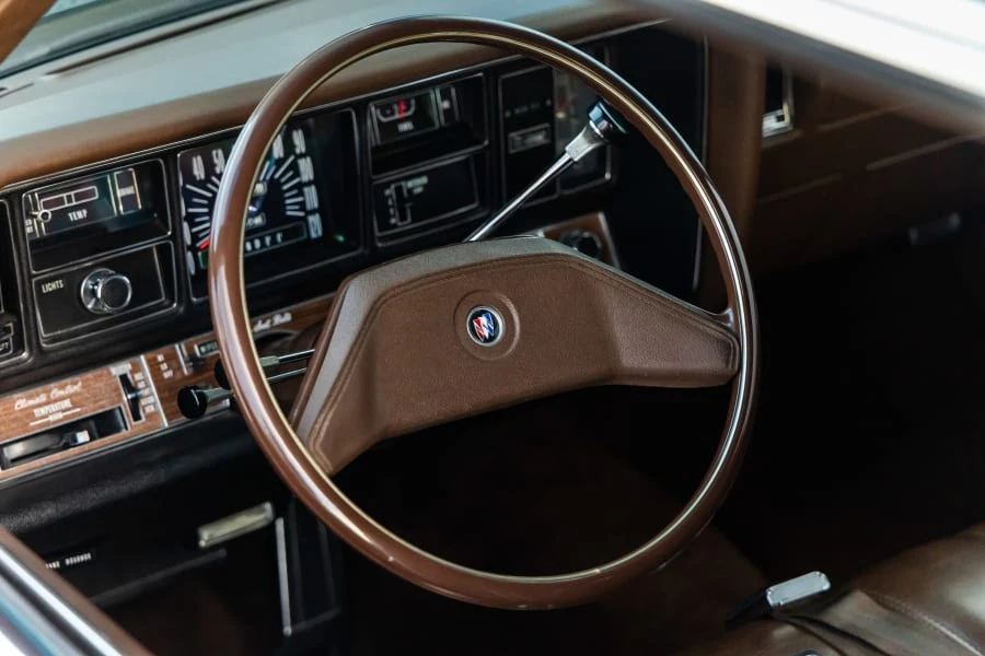1970 Buick Electra - Image 29 of 31