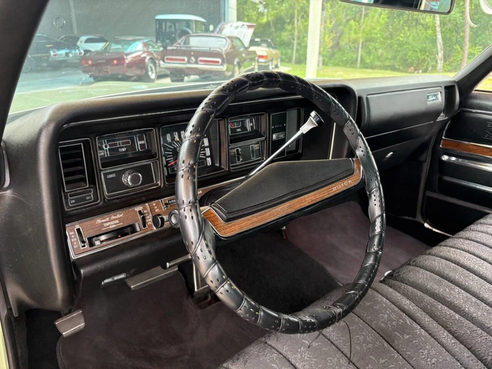1970 Buick Electra - Image 27 of 31