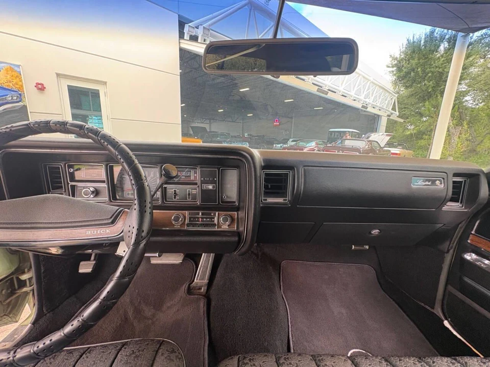 1970 Buick Electra - Image 30 of 31