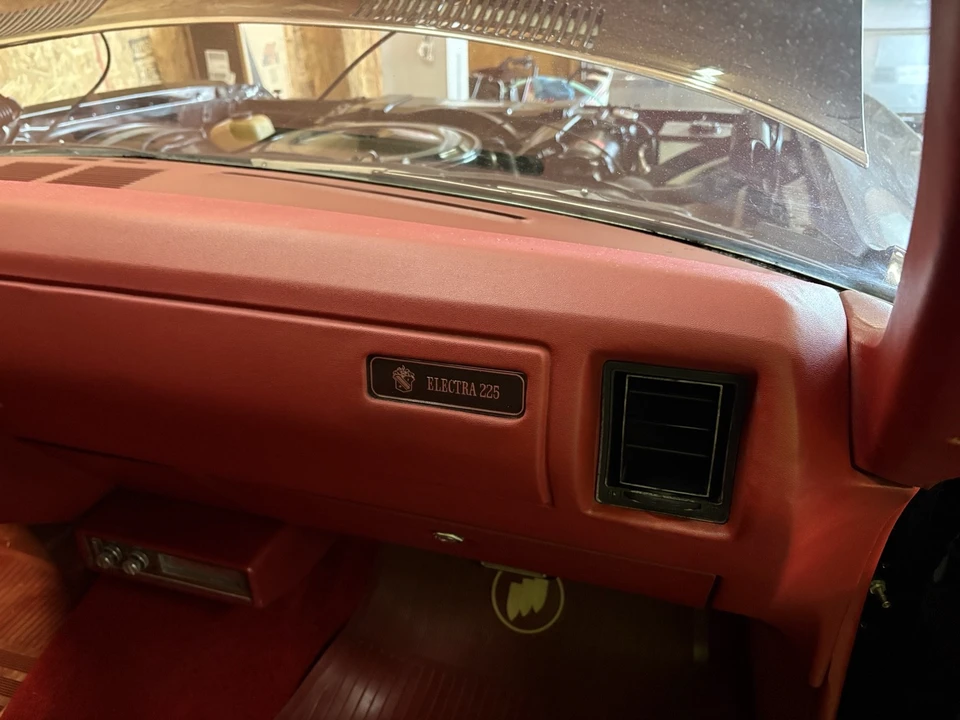 1970 Buick Electra - Image 18 of 20