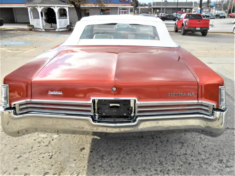 1970 Buick Electra - Image 8 of 26