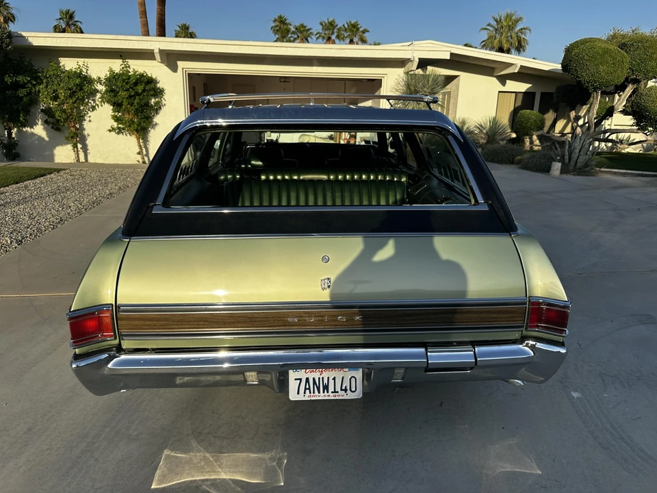 1970 Buick LeSabre - Image 25 of 31